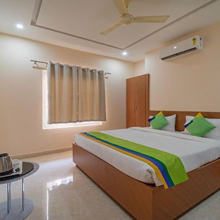 Treebo Raj Palace Варанаси Екстериор снимка